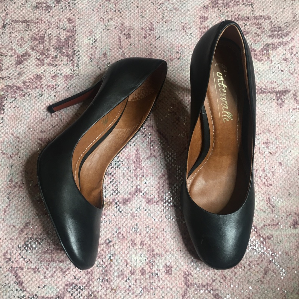 Black leather pumps heels round toe l’intervalle